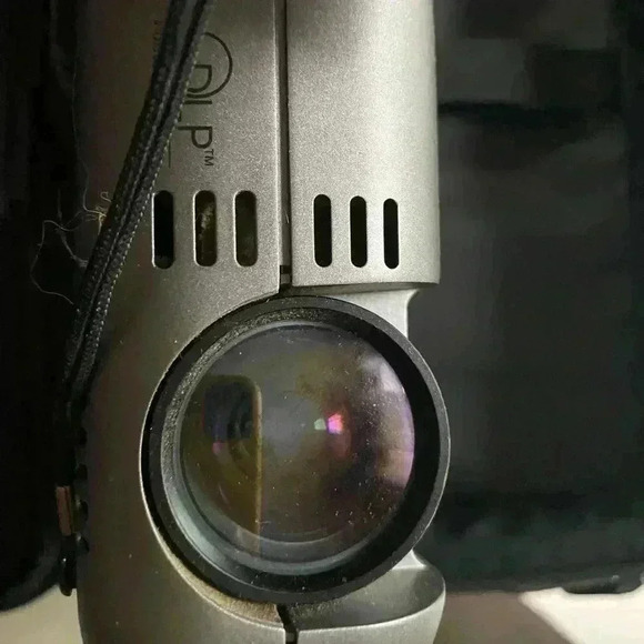 5/$25 Nec 2002 projector for repair, light broken only - Picture 3 of 11